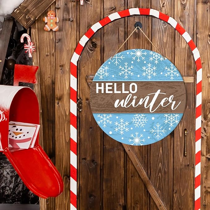 Muktoujaumai Hello Winter Sign Front Door Decor, Christmas Round Hanging Sign Decor Farmhouse Snowflake Xmas Holiday Wall Decorations Winter Wood Sign for Door, Porch, Home