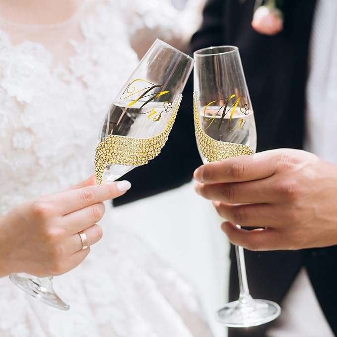 Champagne Glasses Set, Gold Mr and Mrs Flutes with Cake Knife, 6 Piece